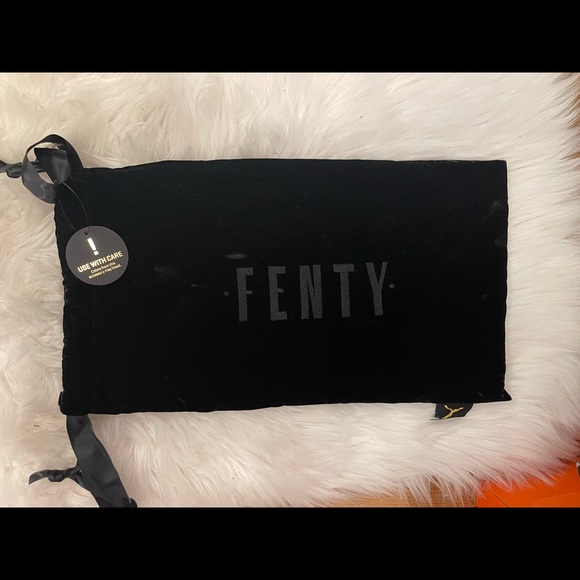 Fenty Faux Fur Leadcat White Slides - Size 10.5 - Picture 2 of 12